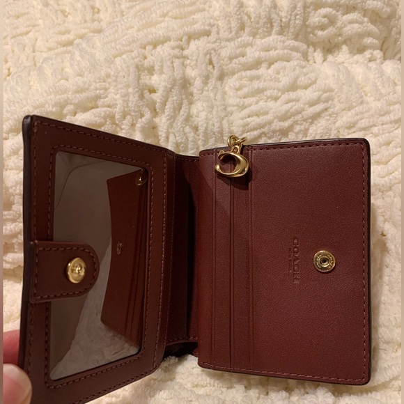 Small Coach Wallet - Picture 4 of 5